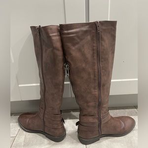 Women’s MIA brown boots